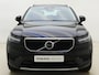 Volvo XC40 T3 163pk Automaat Momentum Pro / Adapt.. Cruise / BLIS / Elektr. Trekhaak / Verw. Voorruit / PDC + Camera / Lane Keeping Aid / Noodreservewiel / Elektr. Achterklep /