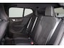 Volvo XC40 T5 Recharge Plus Dark - IntelliSafe Assist - 360º Camera - Harman/Kardon audio - Verwarmde voorstoelen & stuur - Parkeersensoren voor & achter - Elektr. bedienb. voorstoelen met geheugen links - Draadloze tel. lader - Extra getint glas - 19' LMV