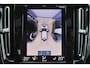Volvo XC40 T5 Recharge Plus Dark - IntelliSafe Assist - 360º Camera - Harman/Kardon audio - Verwarmde voorstoelen & stuur - Parkeersensoren voor & achter - Elektr. bedienb. voorstoelen met geheugen links - Draadloze tel. lader - Extra getint glas - 19' LMV