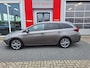 Toyota Auris Touring Sports 1.8 Hybrid Executive *Met trekhaak!*