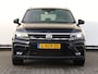 Volkswagen Tiguan Allspace 1.5 TSI Highline Business R 150 pk DSG | R-line | Trekhaak | Black Style | Panoramadak | Camera | Stoelverwarming | Navigatie | Keyless | Led Plus