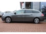 Peugeot 308 Sw 1.2 Puretech *Allure* | Carplay | Camera | Stoelverwarming | PDC | Navigatie | Cruise & Climate Control | Half- Leder | Orig. NL |