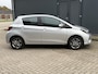 Toyota Yaris 1.3 VVT-i Aspiration / Climate Control / Eerste Eigenaar - NAP / Navigatie / Cruise Control / Camera / All-Season banden / Bluetooth