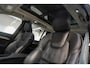 Volvo XC90 T8 Recharge AWD Ultimate Dark 455pk | Bowers & Wilkins | Elektrische Stoelen | Panoramadak | Luchtvering | Pilot Assist | BLIS | Rondomzicht Camera | Nappalederen Stoelen | Climate Control | Spraak besturing |
