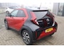 Toyota Aygo X ENVY 5-DEURS CLIMA KEYLESS PARK-SENSOREN PRIVACY-GLASS 17"LMV CAMERA APPLE/ANDROID