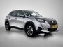 Peugeot e-2008 EV Allure 50 kWh 136pk Automaat | 1ste Eigenaar | Navigatie | Climate Control | Cruise Control | Achteruitrijcamera | parkeersensoren Achter | 17" Lichtmetalen Velgen | LED | DAB Ontvanger | Apple Carplay/Android Auto |