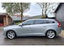 Volvo V60 2.4 D6 AWD Plug-In Hybrid Summum Bi-Xenon,Cruise-Control, Full-Map Navi, Leer en Stoelverwarming, LM-Velgen, Trekhaak.