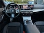 BMW 3-Serie Touring 320d xDrive M-SPORT ** LED, NAVI+, HALF-LEDER, VERW. STUUR, HuD, TREKH, 19-inch LMV, TANSANIT BLAU ** 1e EIG - UNFALLFREI ** ** INFORMEER OOK NAAR ONZE AANTREKKELIJKE FINANCIAL-LEASE TARIEVEN **