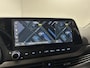 Hyundai Bayon 100PK T-GDI Premium Automaat | Stoelverwarming | Camera | Digital Cockpit | Adaptive Cruise Control | Lichtmetalen Velgen | Apple CarPlay/Android Auto | Navi | Privacy Glass |