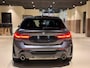 BMW 1-Serie M135i xDrive High Executive PANO|M-Sport|HarmanCardon|HUD|Carplay|Stoel&Stuur verwarming|Keyless|Virtual Dash|ACC
