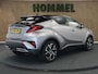 Toyota C-HR 2.0 Hybrid First Edition - ORIGINEEL NEDERLANDSE AUTO - BEARLOCK - BI-TONE - JBL GELUIDSINSTALLATIE - PARKEERSENSOREN VOOR EN ACHTER - LENDEN STEUN- STOELVERWARMING - KEYLESS ENTRY EN START - DODEHOEK DETECTIE