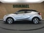 Toyota C-HR 2.0 Hybrid First Edition - ORIGINEEL NEDERLANDSE AUTO - BEARLOCK - BI-TONE - JBL GELUIDSINSTALLATIE - PARKEERSENSOREN VOOR EN ACHTER - LENDEN STEUN- STOELVERWARMING - KEYLESS ENTRY EN START - DODEHOEK DETECTIE