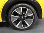 Peugeot e-208 GT 50kWh 136PK | Accurapport 96,7% | 1ste eigenaar | ACCURAPPORT 100% | LEER/Alcantara | 3 FASE | Glazen dak | Adaptive Cruise Control | Climate Control | Camera | Dodehoekdetectie | Stoelverwarming | FULL LED | Sfeerverlichting | Isofix | Privacy Glass |