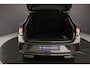 Volkswagen T-Roc R-Line Edition 1.5 TSI 150pk DSG Automaat Trekhaak, Navigatie, Adaptive cruise control, Achteruitrijcamera, Stoelverwarming, LED koplampen, App connect
