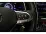 Volkswagen T-Roc R-Line Edition 1.5 TSI 150pk DSG Automaat Trekhaak, Adaptive cruise control, Navigatie, Achteruitrijcamera, Stoelverwarming, Parkeersensoren, App connect