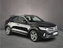 Volkswagen T-Roc R-Line Edition 1.5 TSI 150pk DSG Automaat Trekhaak, Adaptive cruise control, Navigatie, Achteruitrijcamera, Stoelverwarming, Parkeersensoren, App connect