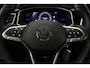 Volkswagen T-Roc R-Line Edition 1.5 TSI 150pk DSG Automaat Trekhaak, Adaptive cruise control, Navigatie, Achteruitrijcamera, Stoelverwarming, Parkeersensoren, App connect