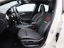 Mercedes-Benz A-klasse 180 Prestige | Panoramadak | Airconditioning | Camera | Stoelverwarming | Lichtmetalen Velgen |