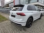 Volkswagen Tiguan 1.4 TSI eHybrid R-Line Business Black Style 19"/Panoramadak/Trekhaak/Leder + memory/Head-up/Elektrische klep/Dodehoek/Stuur + stoelverwarming/IQ Lights/Adaptieve cruise