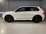 Volkswagen Tiguan 1.4 TSI eHybrid R-Line Business Black Style 19"/Panoramadak/Trekhaak/Leder + memory/Head-up/Elektrische klep/Dodehoek/Stuur + stoelverwarming/IQ Lights/Adaptieve cruise