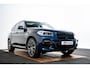 BMW X3 xDrive30e High Executive M Sport - Panoramadak - Parking Assistant Plus - Comfort Access - Elektrisch verwarmde voorstoelen Harman Kardon - Getinte Ruiten - Performance Control - Verstelbare rugleuning achter -