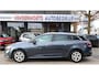 Renault Megane Estate 1.3 TCe Limited 115 Pk Benzine * Navigatie * Trekhaak * Vierseizoenenbanden * Climate & Cruise Control * Keyless Entry & Start * Vingerhoets; Vierde Generatie Eersteklas Service !