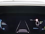 Peugeot e-2008 EV GT 50 kWh | Panoramadak | Stoelverwarming | Carplay | Adaptive cruise | Alcantara | Keyless | Camera | Full LED