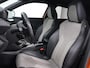 Peugeot e-2008 EV GT 50 kWh | Panoramadak | Stoelverwarming | Carplay | Adaptive cruise | Alcantara | Keyless | Camera | Full LED
