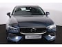 Volvo V60 T6 Recharge AWD Essential Bright - IntelliSafe Assist & Surround - Parkeercamera achter - Verwarmde voorstoelen, stuur & achterbank - Parkeersensoren voor & achter - High Performance audio - Elektr. inklapbare trekhaak - 18' LMV