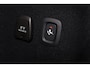 Volvo V60 T6 Recharge AWD Essential Bright - IntelliSafe Assist & Surround - Parkeercamera achter - Verwarmde voorstoelen, stuur & achterbank - Parkeersensoren voor & achter - High Performance audio - Elektr. inklapbare trekhaak - 18' LMV