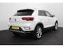 Volkswagen T-Roc 1.5 TSI 150pk DSG Style | two tone | Navigatie | Apple Carplay/Android Auto | Parkeersensoren | Camera | Adaptive Cruise Control | Blind Spot Assist | Park Assist | Stoel- en stuurverwarming | Elektrische achterklep | LED-koplampen