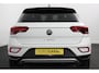 Volkswagen T-Roc 1.5 TSI 150pk DSG Style | two tone | Navigatie | Apple Carplay/Android Auto | Parkeersensoren | Camera | Adaptive Cruise Control | Blind Spot Assist | Park Assist | Stoel- en stuurverwarming | Elektrische achterklep | LED-koplampen