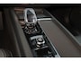 Volvo XC60 T8 Recharge AWD Ultra Black Edition - Luchtvering - Panorama/schuifdak - IntelliSafe Assist & Surround - 360º Camera - Harman/Kardon audio - Adaptieve LED koplampen - Verwarmde voorstoelen, stuur & achterbank - Parkeersensoren voor & achter - Elektr. bedienb. voorstoelen met geheugen - Head up display - Draadloze tel. lader - Extra getint glas - Elektr. inklapbare trekhaak - 21' LMV