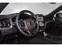 Volvo XC60 T8 Recharge AWD Ultra Black Edition - Luchtvering - Panorama/schuifdak - IntelliSafe Assist & Surround - 360º Camera - Harman/Kardon audio - Adaptieve LED koplampen - Verwarmde voorstoelen, stuur & achterbank - Parkeersensoren voor & achter - Elektr. bedienb. voorstoelen met geheugen - Head up display - Draadloze tel. lader - Extra getint glas - Elektr. inklapbare trekhaak - 21' LMV