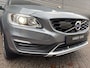 Volvo V60 Cross Country 2.0 D3 Momentum / bi-xenon koplampen / Trekhaak / Verwarmbare voorruit /