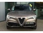 Alfa Romeo Stelvio 2.0 T AWD Super / Pano / Camera