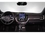 Volvo XC60 T6 Recharge AWD Ultra Black Edition - Panorama/schuifdak - IntelliSafe Assist & Surround - 360º Camera - Harman/Kardon audio - Adaptieve LED koplampen - Verwarmde voorstoelen, stuur & achterbank - Parkeersensoren voor & achter - Elektr. bedienb. voorstoelen met geheugen - Head up display - Draadloze tel. lader - Extra getint glas - 21' LMV