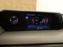 Lexus UX 250h Preference Line - CLIMATE CONTROL - ALCANTARA BEKLEDING - PARKEERSENSOREN VOOR/ ACHTER - CAMERA - DODEHOEK DETECTIE - KEYLESS ENTRY/ START - APPLE CARPLAY/ ANDROID AUTO
