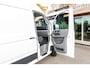 Volkswagen Crafter 35 2.0 TDI L3H3 Trekhaak I 3 Zitplaatsen I Cruise I Airco I Navigatie I Bluetooth I Dealeronderhouden