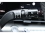 Hyundai Kona Electric Premium Sky 65.4 kWh | Achterstoelen verwarmd | Cruise control adaptief met Stop&Go en stuurhulp | Dodehoekdetectie met correctie