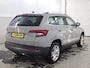 Skoda Karoq 1.0 TSI Business Edition Wegklapbare trekhaak - Stoelverwarming -  Achteruitrijcamera - Canton audio - Getinte ruiten - NL auto