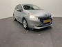 Peugeot 208 1.2 PureTech Style Automaat  Lage Km Navi Bluetooth + AUX Cruise Control Snelheidsbegrenzer Airco Getinte Ramen Lichtmetalen Velgen Led Dagrijverlichting