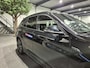 BMW X1 xDrive25e High Executive Sportline | Black edition | Camera | HUD | Leder | Trekhaak | Navigatie | Stoelverwarming | Carplay