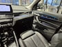 BMW X1 xDrive25e High Executive Sportline | Black edition | Camera | HUD | Leder | Trekhaak | Navigatie | Stoelverwarming | Carplay