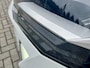 Renault Captur 1.6 E-Tech Full Hybrid 145 Techno | Stoel+Stuurverwarming | Climate Control | Draadloze Telefoonlader | Camera + Sensoren | Two-Tone | Apple CarPlay/Android Auto