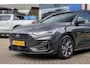Ford Focus Wagon 1.0 EcoBoost Hybrid ST Line | Trekhaak | Stoel/stuur/voorruit verwarming | Cruise adaptief | Dodehoek detectie | Camera | Apple Carplay/Android Auto | Achteruitrijcamera | Apple Carplay/Android Auto|telefoonintegratie premium | Cruise control adaptief met Stop&Go en stuurhulp