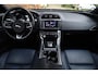 Jaguar XE 2.0 Portfolio Aut.| R-Sport | Panorama | Stoelverwarming | Nette staat | Elek. Kofferklep | Dealeronderhouden | NL. Auto