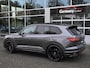 Volkswagen Touareg 3.0TSI eHybrid 462pk 4Motion R-Line Pano DynAudio Lucht Softclose Tr.haak VOL!