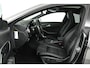 Mercedes-Benz CLA 180 OrangeArt Edition (PANORAMADAK, STOELVERWARMING, ACHTERUITRIJCAMERA, PARKEERSENSOREN, NAVIGATIE)