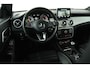 Mercedes-Benz CLA 180 OrangeArt Edition (PANORAMADAK, STOELVERWARMING, ACHTERUITRIJCAMERA, PARKEERSENSOREN, NAVIGATIE)